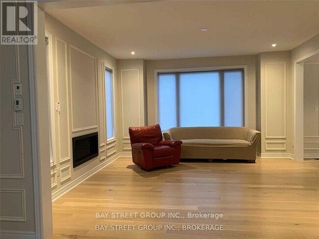 Photo du bâtiment - 1095 Azalea Ave