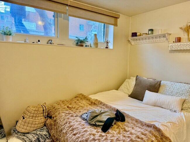 Foto del edificio - 50 Parkman St