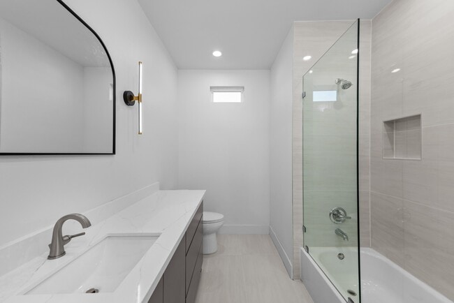 Building Photo - 2314 Barbee St