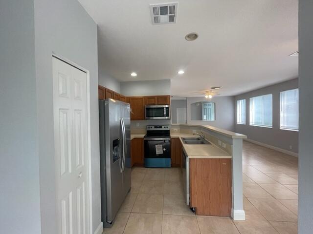 Foto del edificio - 3215 Laurel Ridge Cir