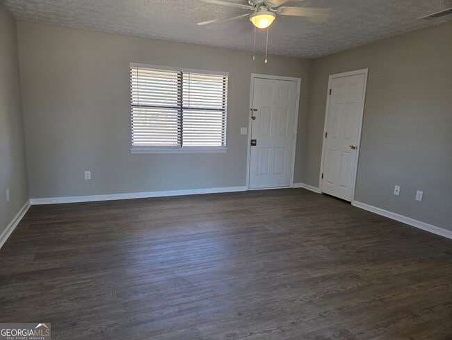 Building Photo - 322 Randolph Dr