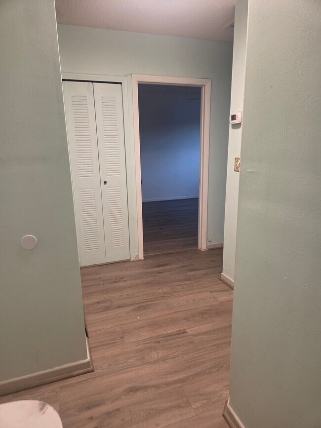 Foto del edificio - 5690 W 9th Ln