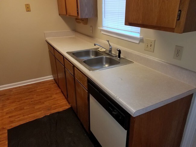 Building Photo - 505 Iron Belt Ct