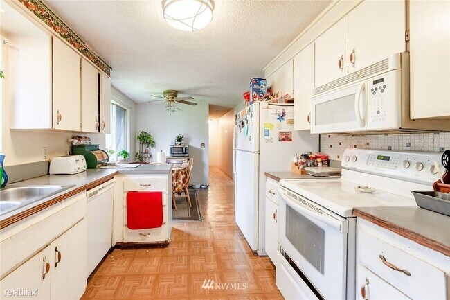 Building Photo - 3 br, 2 bath House - 34824 Military Rd S