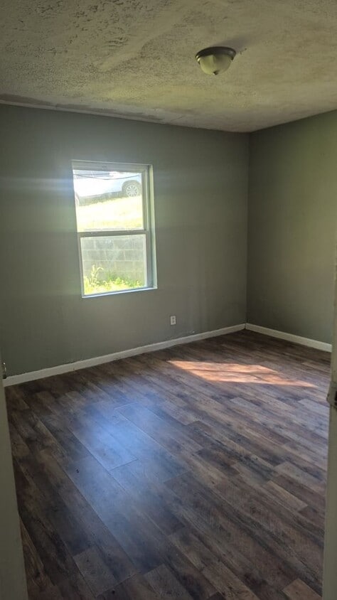 Building Photo - Affordable 1 Bedroom – Only $650/Month