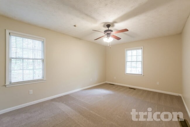 Building Photo - 441 Dillon Dr