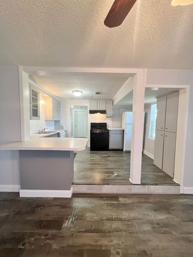 Building Photo - Nice 2/2 in Weatherford For Rent!