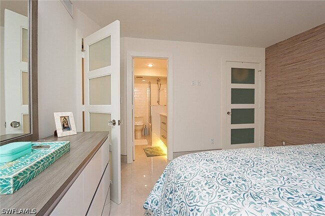 Foto del edificio - 2500 Gulf Shore Blvd N