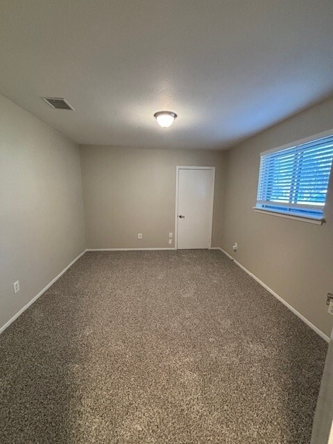 Foto del edificio - 3303 Brooktree Ln