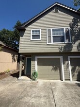 Building Photo - 1208 Hidden Creek Pl