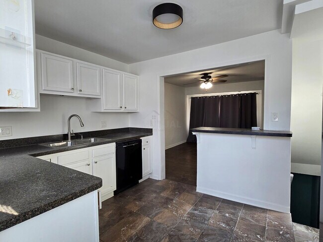 Foto del edificio - 25312 Winton St