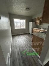 Building Photo - 210 Carol Dr