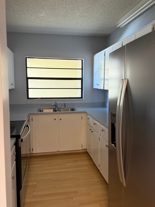 Foto del edificio - 3541 E Fort King St