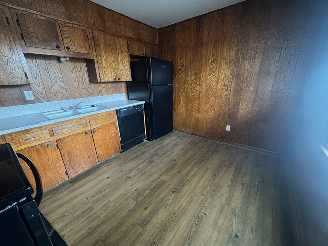 Foto del edificio - 611 Sunset Ln