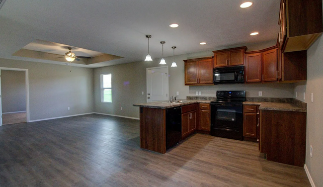 Building Photo - Open Layout 3 Bedroom Rental in Republic!