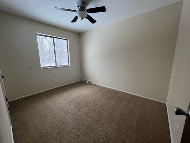 Bedroom 2 - 3434 Raber Ter