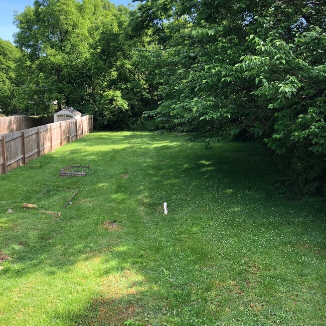 Building Photo - Charming East Nashville Cottage, 2 Bed/1 B...