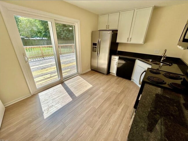 Building Photo - 3725 Boyette Ct