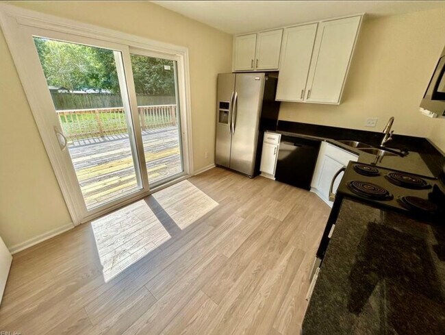 Foto del edificio - 3725 Boyette Ct