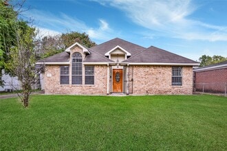 Building Photo - 4943 Gammage St