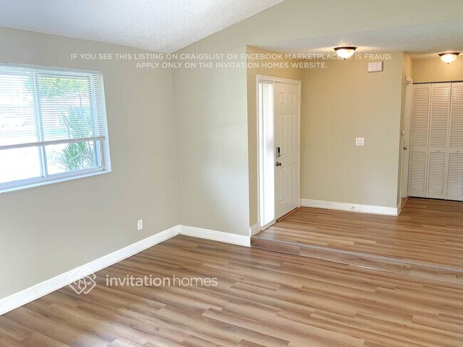 Foto del edificio - 4998 NW 5th Ave