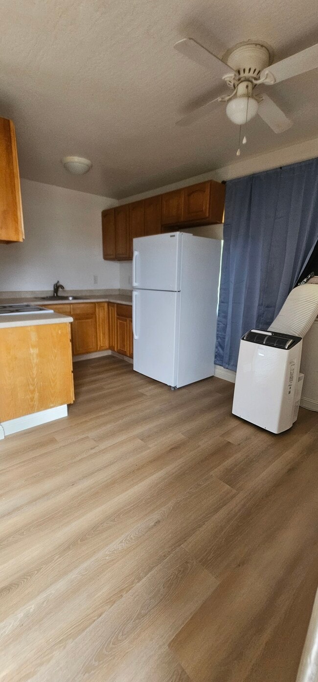 Building Photo - 411 E Santa Fe Ave