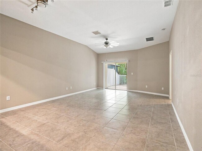 Building Photo - 13432 Crest Lake Dr