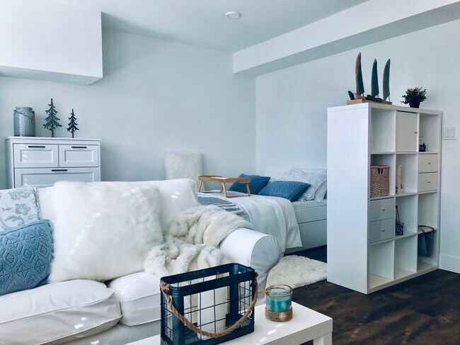 Photo du bâtiment - Beautiful, Bright,  Studio at Magnolia