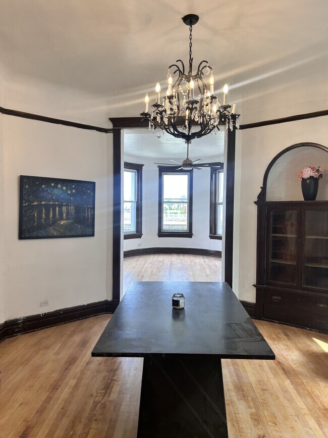 Foto del edificio - 4724 S Prairie Ave