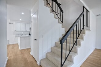 Building Photo - 5260 Rimpark Ln