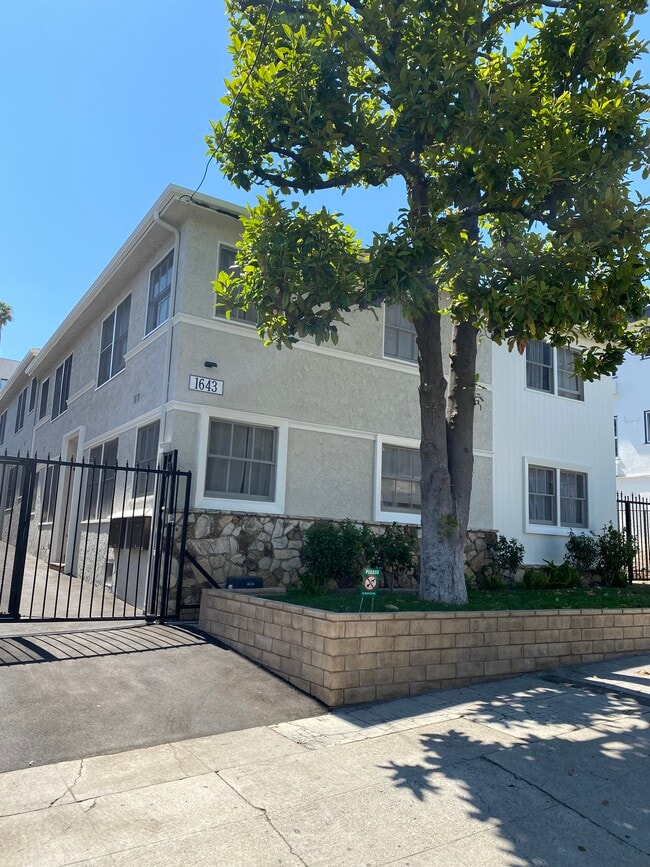Building Photo - 1643 N Formosa Ave