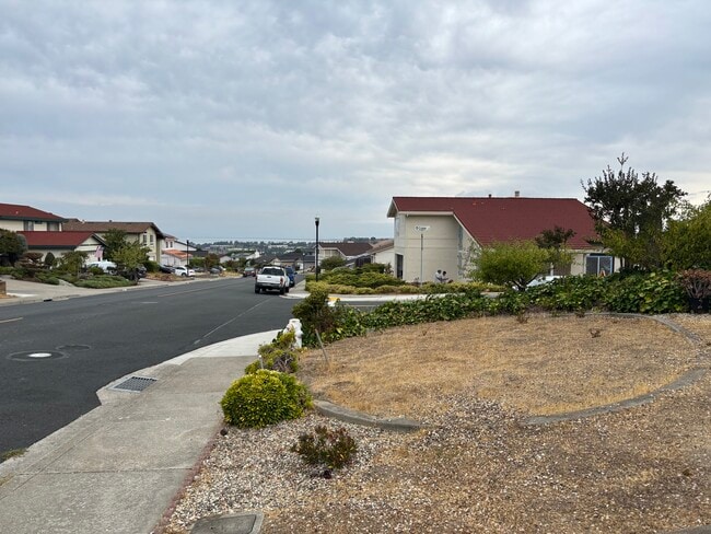 Photo - 1879 Pheasant Dr House