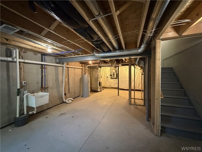 Building Photo - 723 Robin Rd