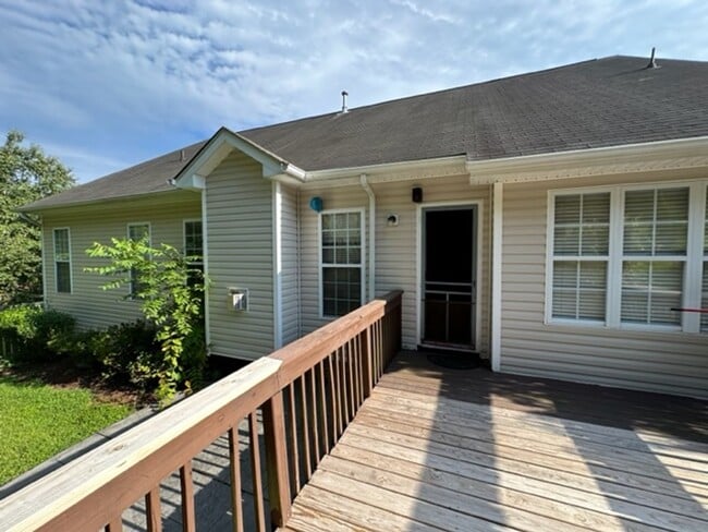 Building Photo - Hanes Mall/Jonestown/Stratford Road area! ...