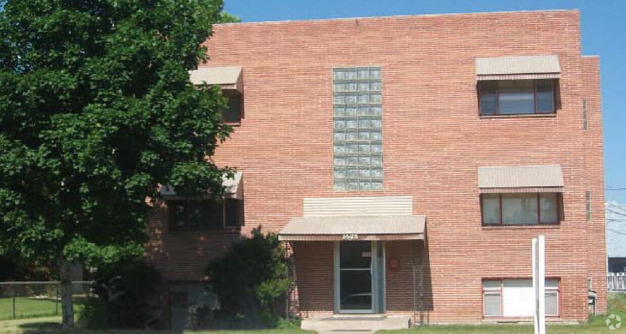 South Bannock Apartments 3525 S Bannock St Englewood, CO Apartments