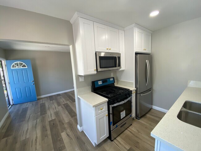 Foto del edificio - 3568 E 56th St