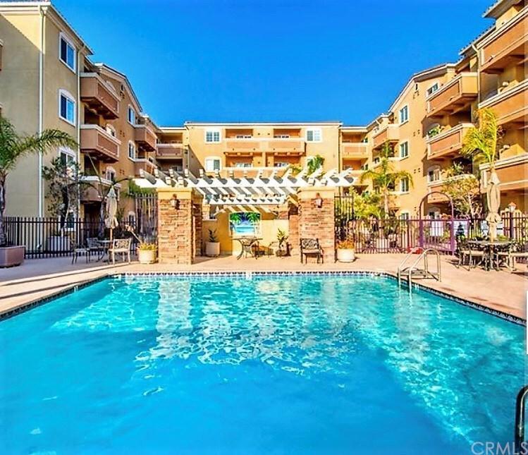 West facing pool and view from west facing unit - 21345 Hawthorne Blvd