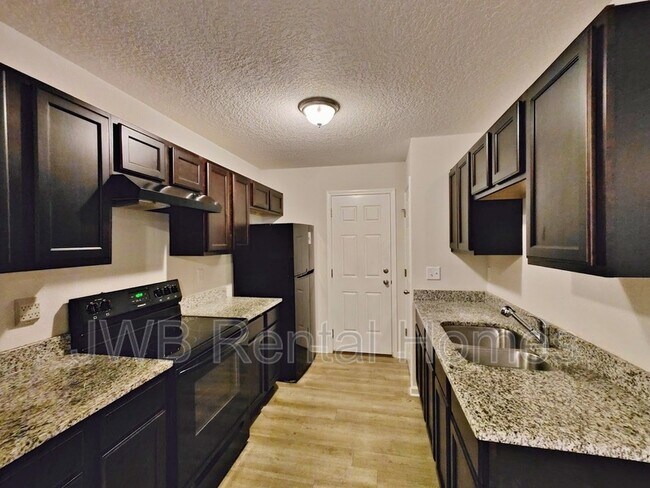 Foto del edificio - 810 Filmore Ln