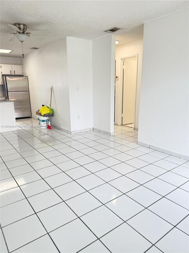 Foto del edificio - 6215 W 22nd Ct