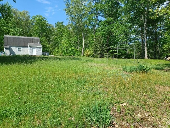 Building Photo - 5 Pollinger Rd