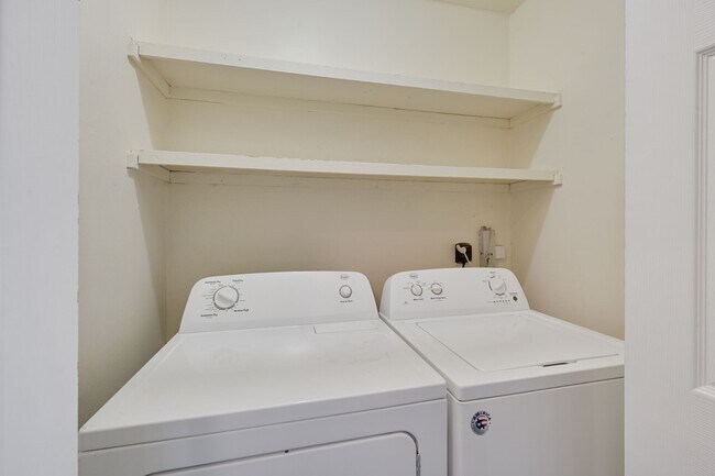 Building Photo - 3345 Lodgepole Cir