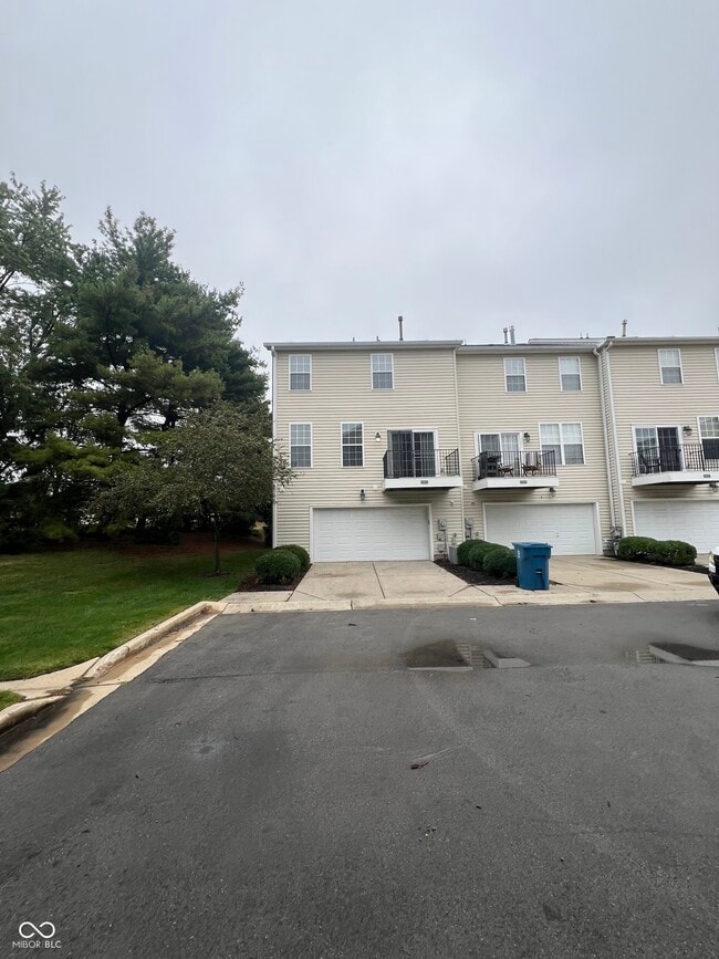 Building Photo - 9451 Glencroft Way