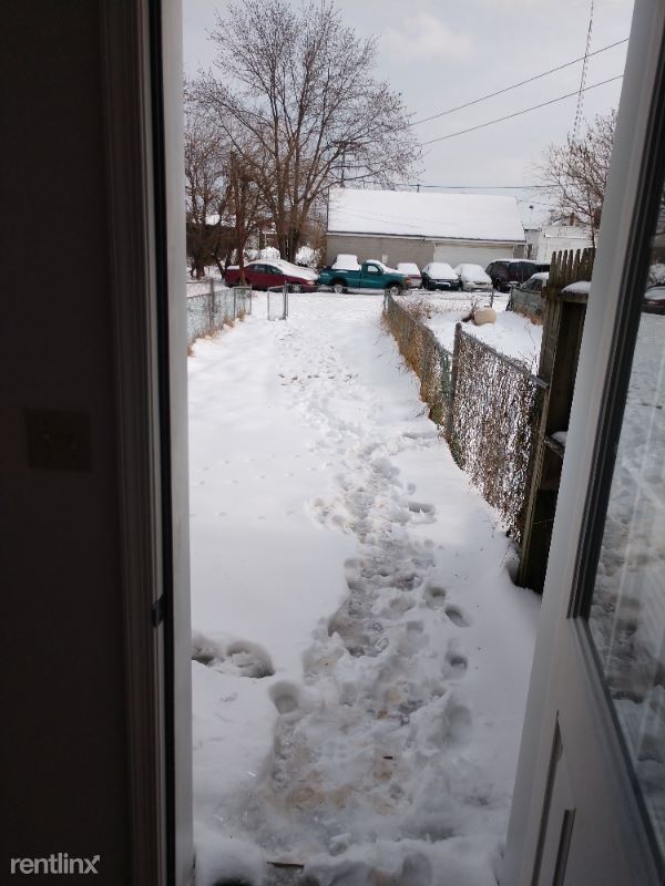 Foto del edificio - 3 br, 1 bath Townhome - 425 Girard Ave