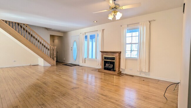 Foto del edificio - 709 W Kenilworth Ave