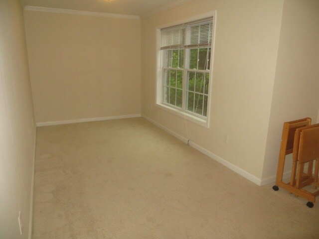 Foto del edificio - 8949 Carroll Manor Dr