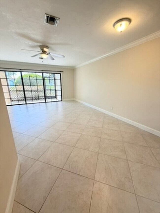 Foto del edificio - 26560 Southern Pines Dr