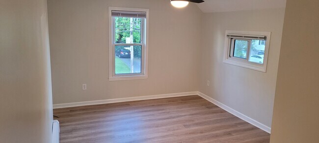 Family Room - 76 Goldsmith Ave