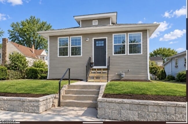 Photo - 335 6th Avenue Unit 337 House
