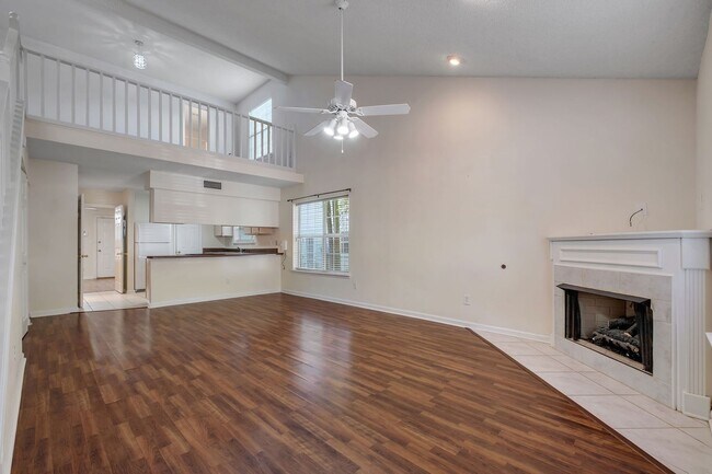 Foto del edificio - NE Tallahassee Townhome with Community Pool