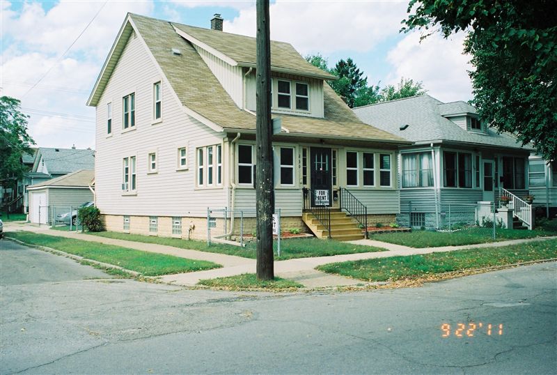 Building Photo - 230 Richter St
